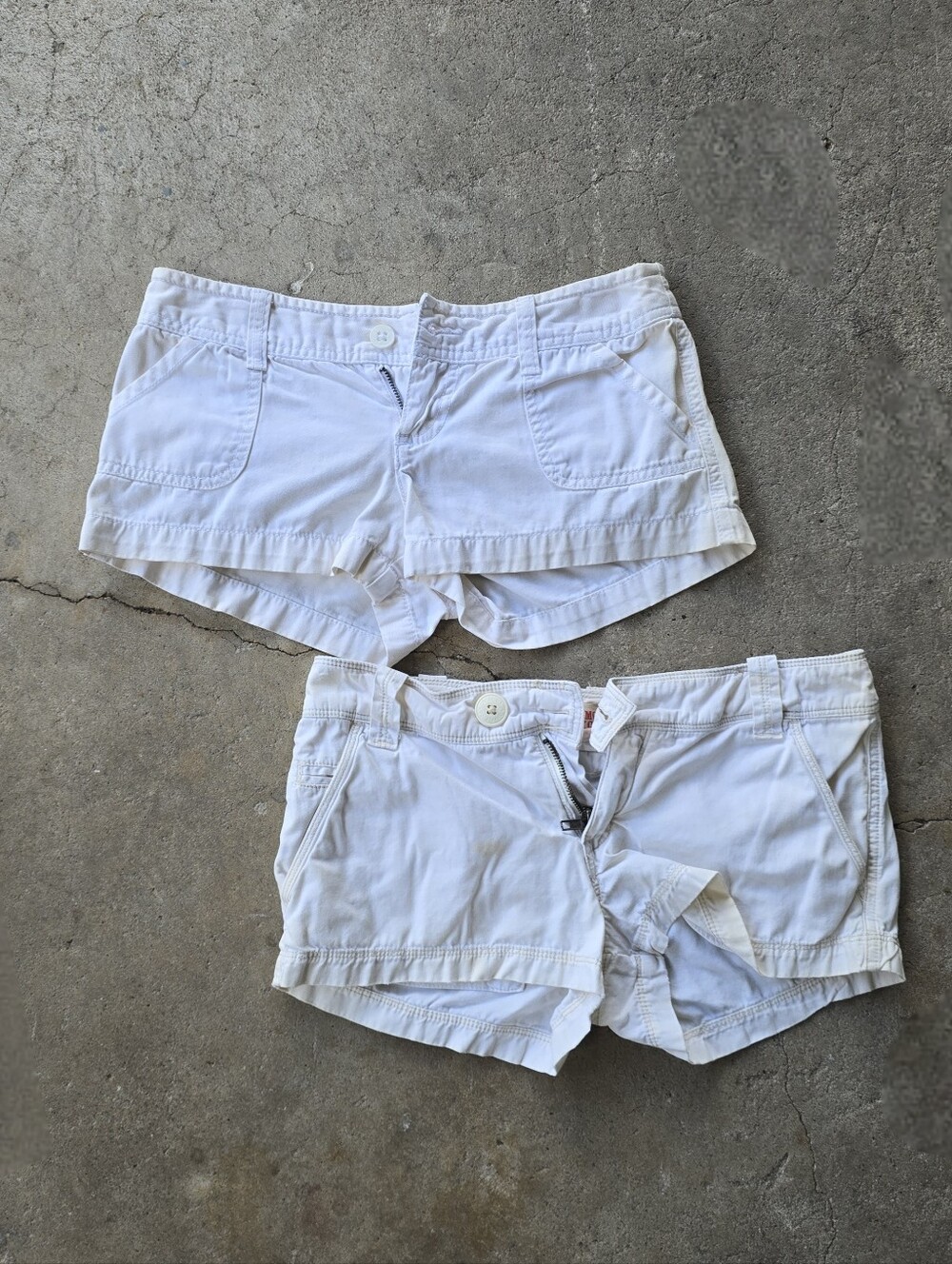 vtg y2k mossimo mini booty shorts